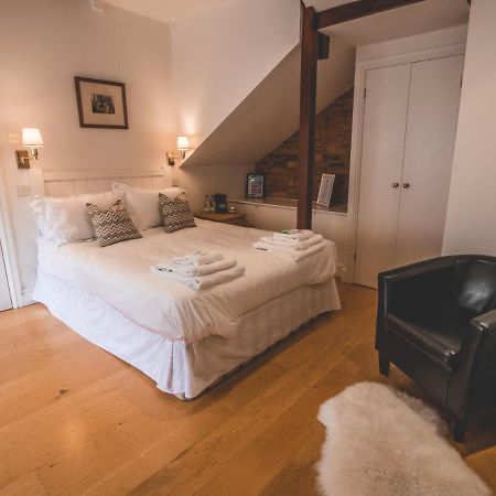 The Bewicke Arms Bed & Breakfast Hallaton Dış mekan fotoğraf